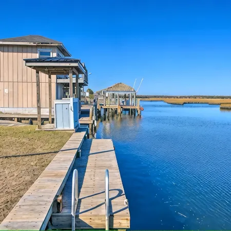 Dig'n It of Surf City! HOT TUB! 6 Bdr - 4.5 Bath