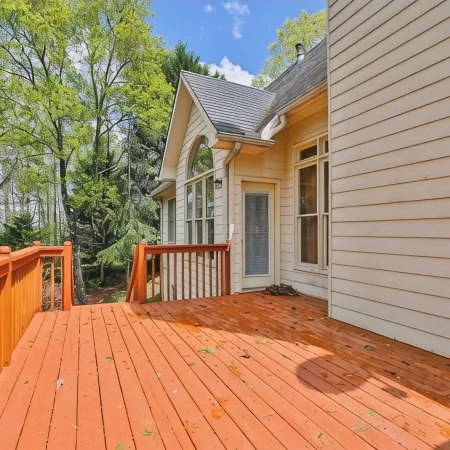 Spacious and comfy 4 Bed/3 Full Bath Canton Home!