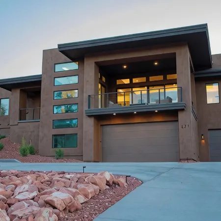 NEW Spacious 5-bedroom house with Views, Spa, Fire pit, Golf & Hammocks