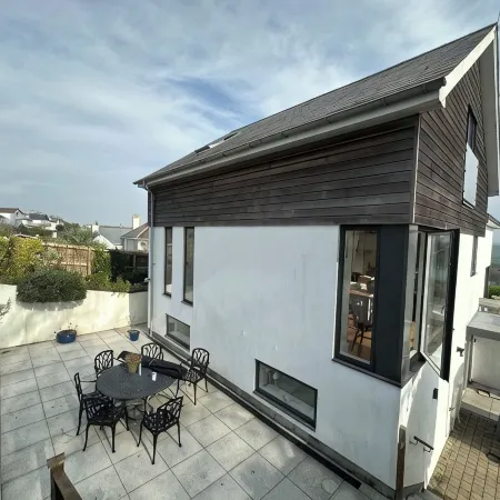 Spacious and Modern Seaside Home, 5 mins wlk from the centre of Salcombe