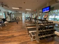 Updated Townhome, Secluded Beach + Pool - Gym