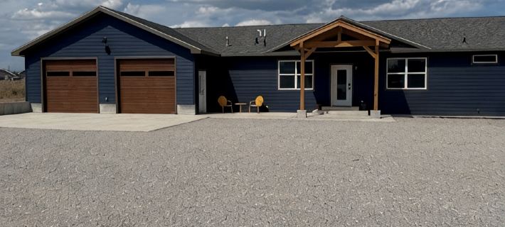 HOT TUB - Family friendly spacious 4-bedroom house in charming Pinedale Hotels in Sublette County