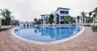 TKW- Vinhome GreenBay - Green apartment in Hanoi - Private Pools