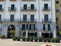Kalamarina Rooms Hotels near La Kalsa