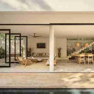 Casa Areca, 4 bed/4.5 bath World Renowned Design Villa, Pool, Rooftop, 24/7Guard Others