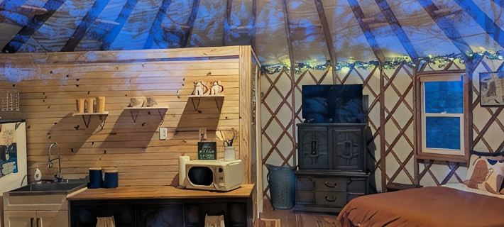 The Hive - Yurt on Hobby Farm Hotels in Roane County