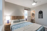 Sunsets Couples Families , Beach, Deck, Screen Porch BBQ WiFi Dogs ok - Homestays