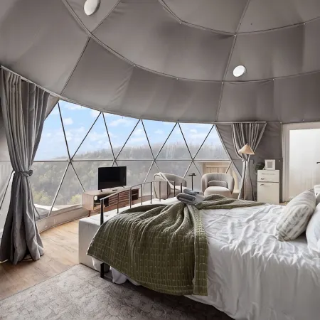 "Bluegrass Bluff" - Overlook Dome 001 in RRG