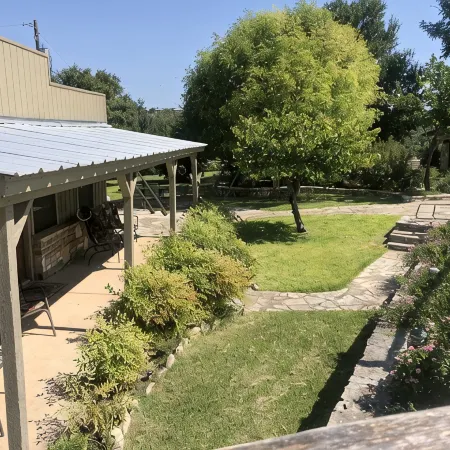 The Cottage At Axis Hill Farm with Private Riverfront