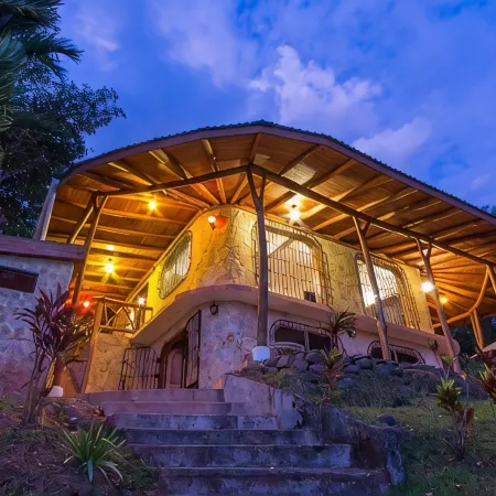 Casa Muy Facil Where Everything is Very Easy