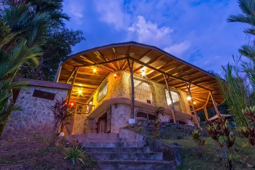 Casa Muy Facil Where Everything is Very Easy