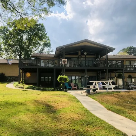 *Waterfront House on Lake Norman, Pool & Private Dock, Sleeps 1