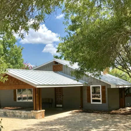 Comfort Acres on the Guadalupe River Ranch (secluded) House and Small Party Barn