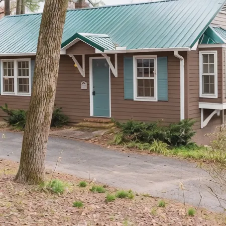 CHARMING Saluda on My Mind – 2min Walk to Downtown