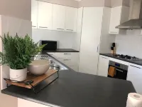 Modern Townhouse close to CBD