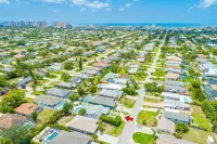 5 Minutes to Vanderbilt Beach, Dining, ShoppingFamily-Pool-Home Naples FL - ビーチサイド
