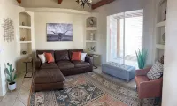 Secluded Oasis, heated pool and spa, RV hook-ups - Villas