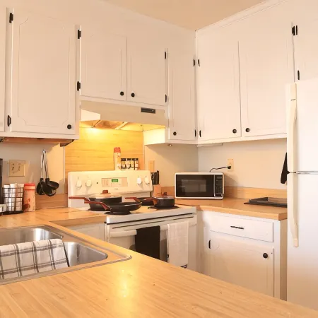 Cozy 2-Bedroom Townhome Close to Everything