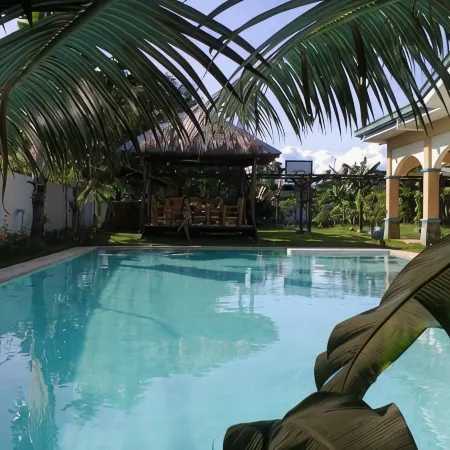 House with private pool and extensive garden