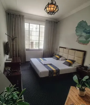Qianjiang Baolaiwu Hotel