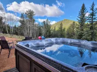 No Cleaning Fees, Spacious & Secluded Mountain Home, Pikes Peak Views, Hot Tub! -  Privatzimmer