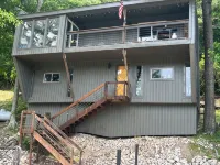 Pelican's Perch Waterfront Cabin in East Port with Boat Dock - Wifi