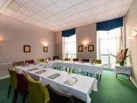 Hôtel Vacances Bleues Royal Westminster Hotels near شاطئ ماركي