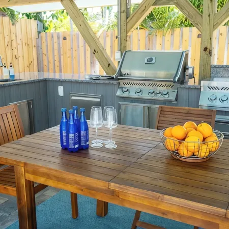 Heated Pool+Spa+BeachWalk+Bikes+MiniGolf+Beach Essentials &Toys+Outdoor Kitchen