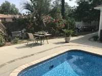 1 Br Studio/Cottage with Kitchenette, Pool & Golf Cart/ Near Beach - Swimmingpools