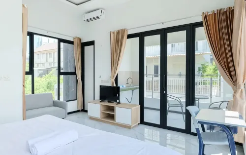 Urbanview Golden Barbie near Jawa Timur Park 2