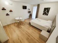 City Gallery Apartments - Balcony