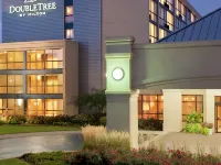 DoubleTree by Hilton Hotel Chicago - Arlington Heights Hotels in Cook County