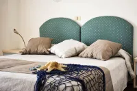 Hotel Embassy