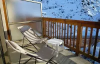 COURCHEVEL 1650, stand. apartment sleeps 8, 100 m gondola, covered parking. - 2성급