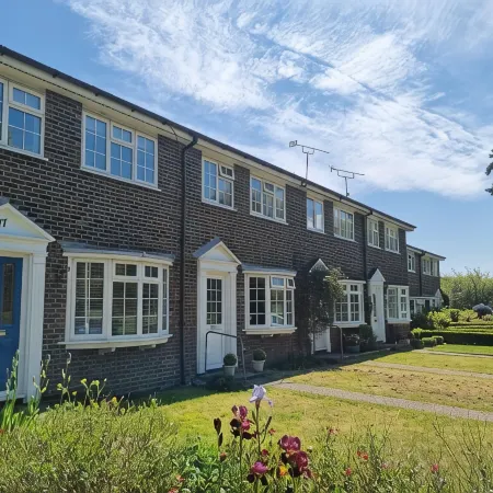 Haven Cottage, Walmer - overlooks park, close to beach & promenade