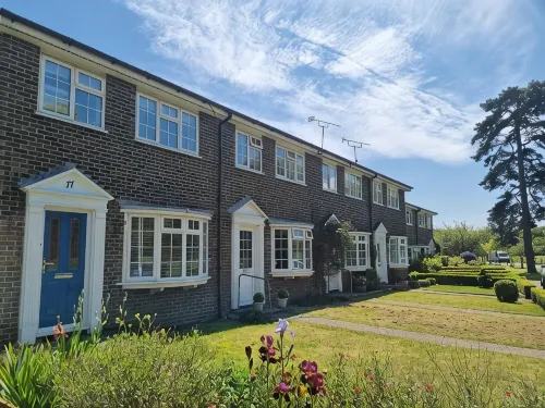 Haven Cottage, Walmer - overlooks park, close to beach & promenade - Boutique