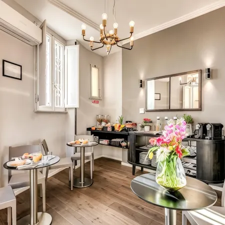 Piccola Navona Roof Garden Отели рядом с достопримечательностью «Театр Арджентина»