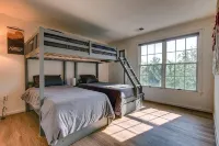 Spacious Riverview Escape: Just Half Mile to Harpers Ferry National Park Center