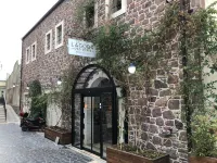 L'Agora Old Town Hotel & Bazaar Hotels near Izmir Clock Tower