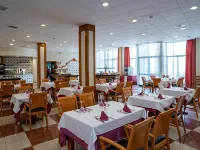 Hotel Pino Alto by Alegria Hotels near Cala Bot