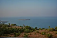 Seadeck Homestay - Ocean View