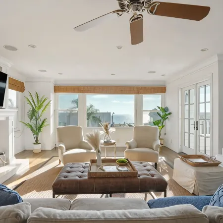 Beachside Retreat | Perfect Location| Free Parking
