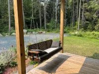 Cozy cabin nestled in the woods, 5 minutes to Sunapee Mountain & lake! - 4-Star