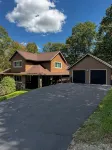 Lux Cabin w/ hot tub, playground, game room, bb court,walking trail, resort pool - 4-Star