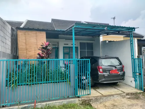 Giri Home & Travel