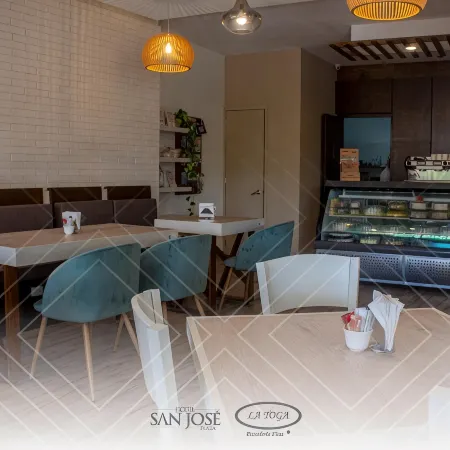 Hotel San José Plaza Coatepec Отели в г. Коатепек