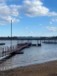 Pet friendly, private dock, 3 bedroom home in Porum, OK. Walk to Lake Eufaula. - Homestays