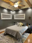 CRAFTSMAN's MAIN FLOOR 2 bd rm- chef's kit- deck - 3 Sao
