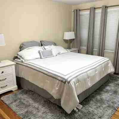 Beautifully Renovated, Luxury Home in Beachwood OH Rooms