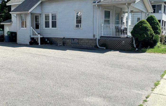 Cozy First Floor Apartment. Located in a quiet neighborhood.